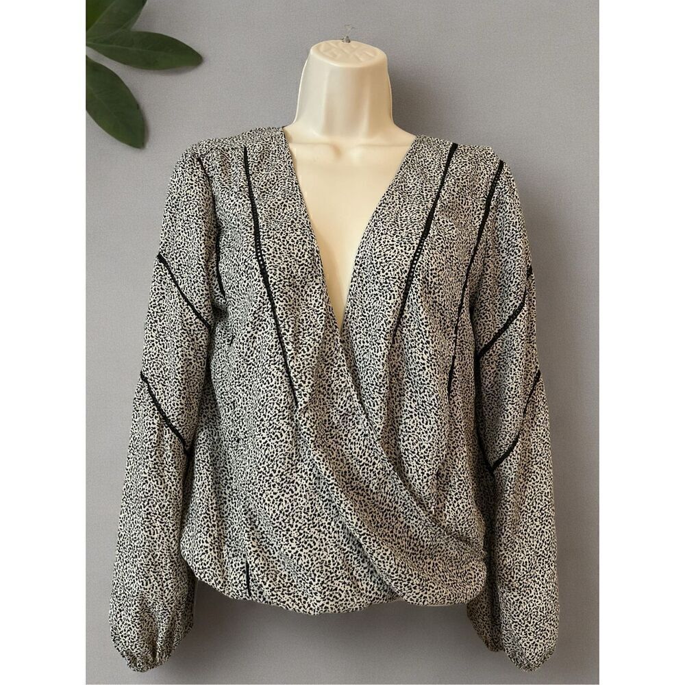Sienna Sky Long Sleeve Top Size Small